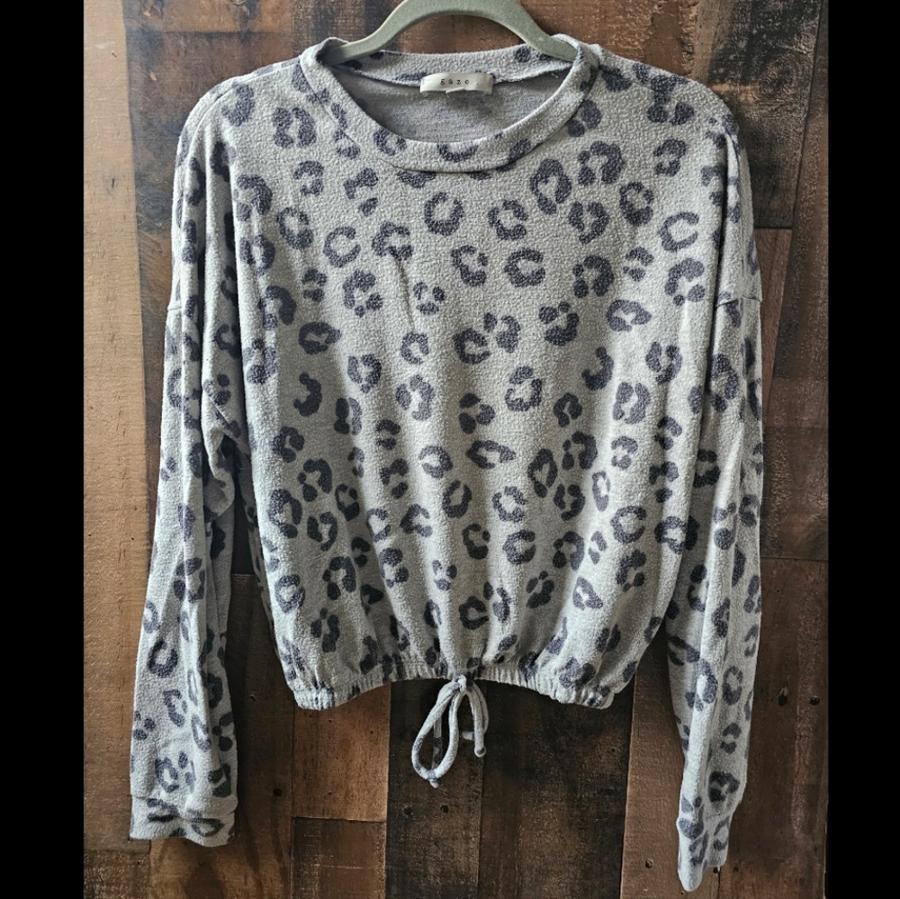 Gaze light sweatshirt